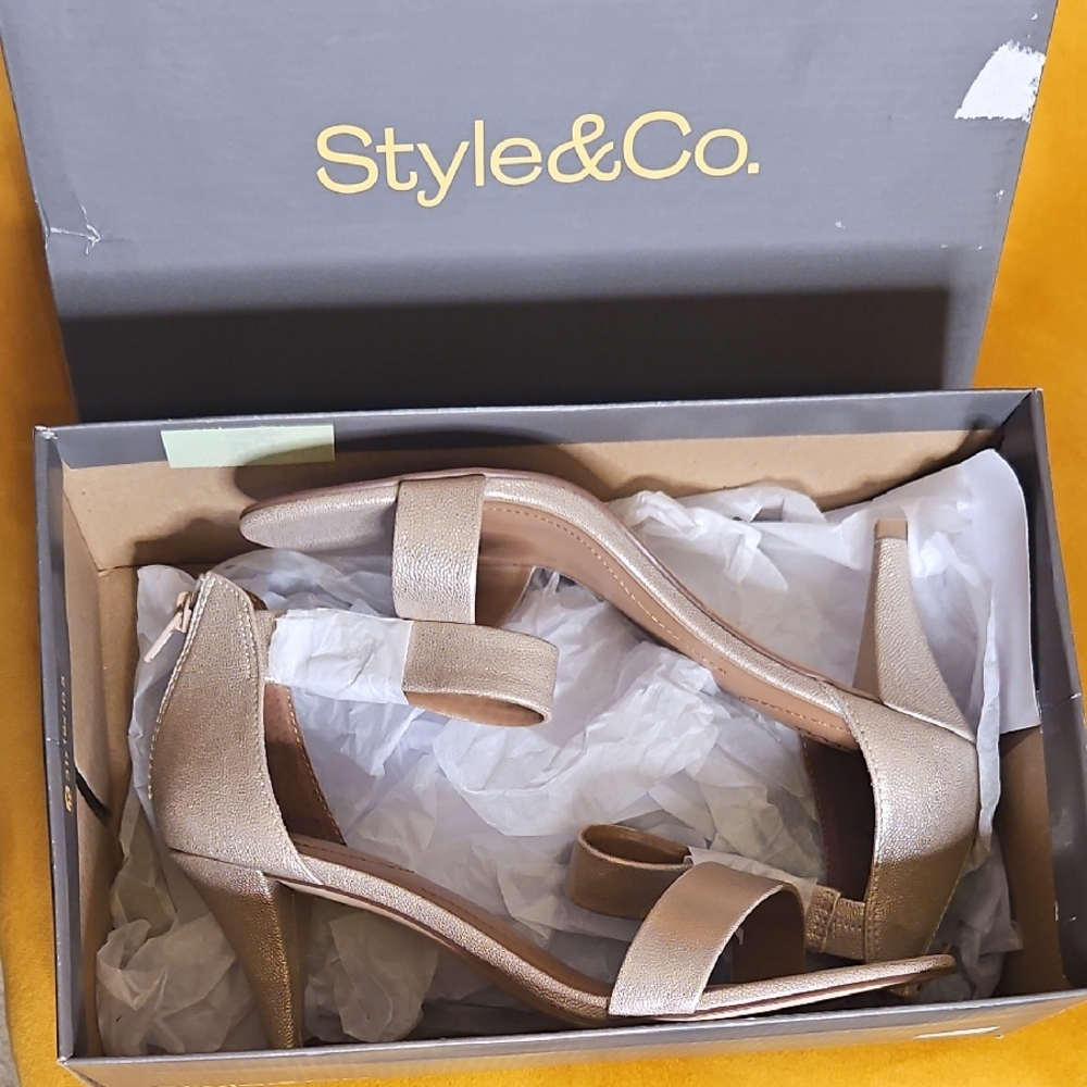Style & Co. Women's Shimmering Gold Heels